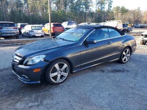Mercedes-Benz E 550 5.5L 8 2011