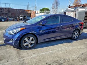 Hyundai Elantra GLS 1.8L 4 2013