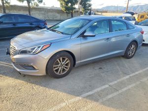 Hyundai Sonata SE 2.4L 4 2015