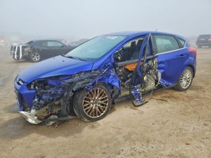 Ford Focus TITANIUM 2.0L 4 2014