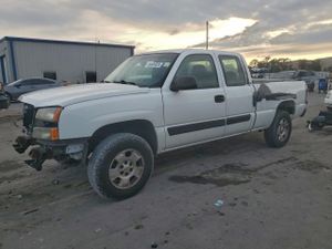 Chevrolet Silverado 1500 C1500 4.8L 8 2005