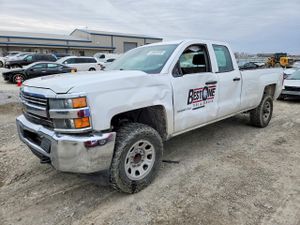 Chevrolet Silverado 1500 C2500 HEAVY DUTY 6.0L 8 2015