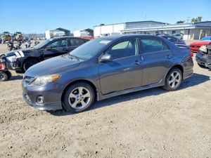 Toyota Corolla 1.8L 4 2013