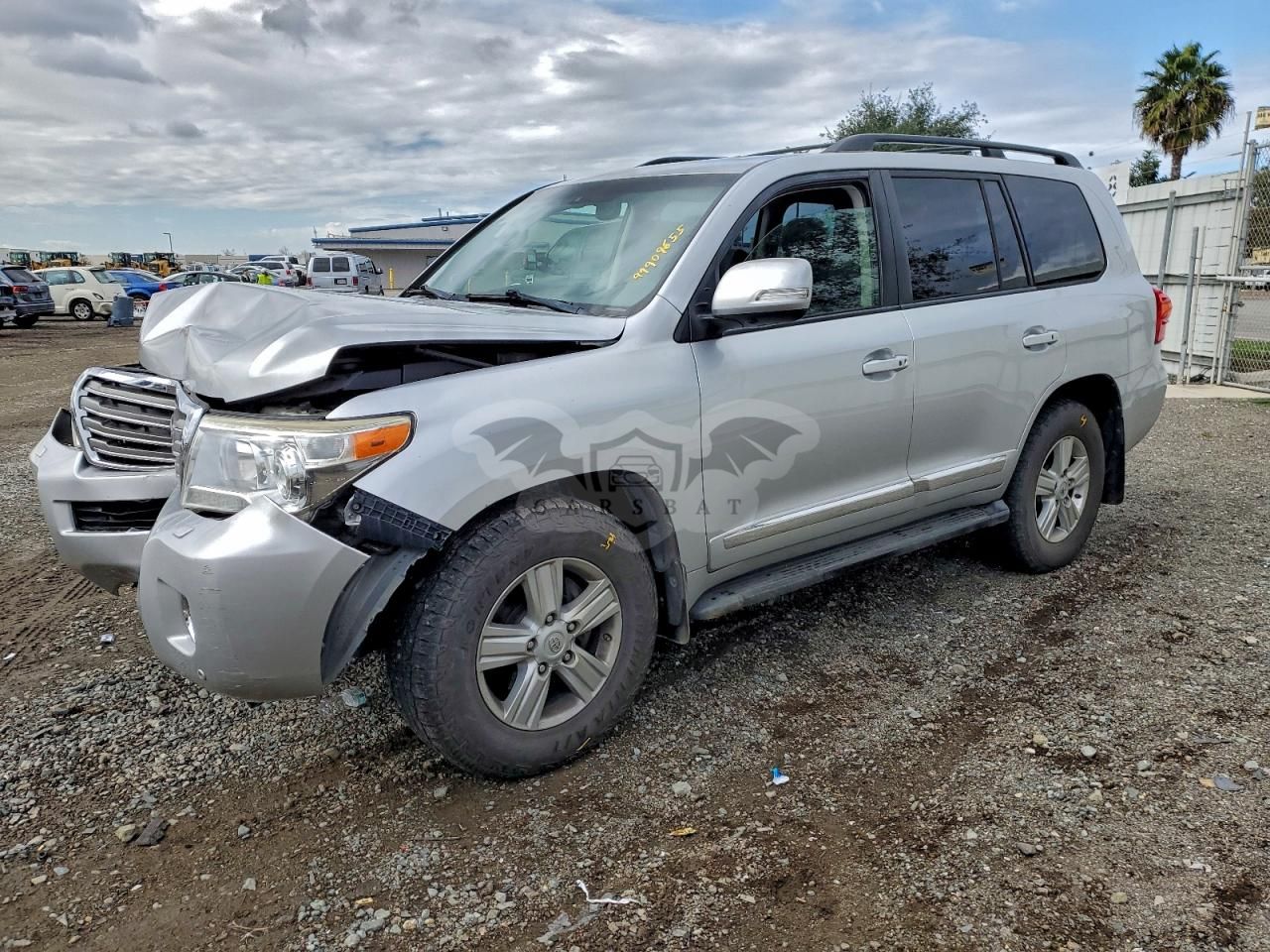 Toyota Land Cruiser 5.7L 8 2013