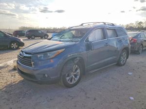 Toyota Highlander XLE 3.5L 6 2015