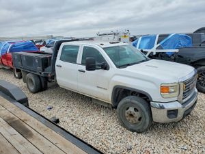 GMC Sierra C3500 6.6L 8 2015