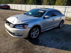 Volkswagen Passat SE 2.0L 4 2014