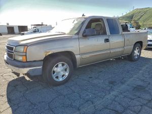 Chevrolet Silverado 1500 C1500 5.3L 8 2006