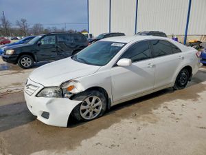 Toyota Camry BASE 2.5L 4 2011