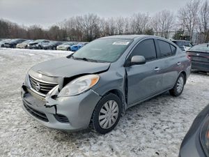 Nissan Versa S 1.6L 4 2013