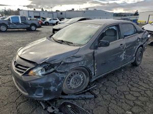 Toyota Corolla BASE 1.8L 4 2013