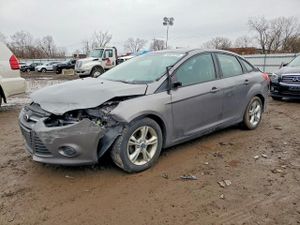 Ford Focus SE 2.0L 4 2014