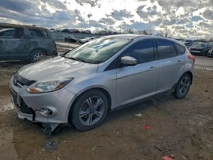 Ford Focus SE 2.0L 4 2014
