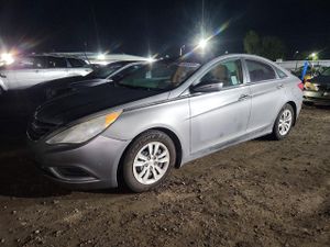 Hyundai Sonata GLS 2.4L 4 2013