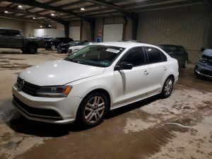 Volkswagen Jetta BASE 2 L 4 2015