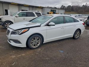 Hyundai Sonata SE 2.4L 4 2015