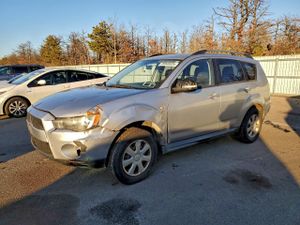Mitsubishi Outlander ES 2.4L 4 2012