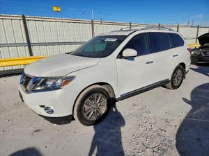 Nissan Pathfinder S 3.5L 6 2014