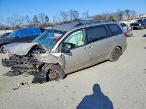 Toyota Sienna CE 3.3L 6 2006