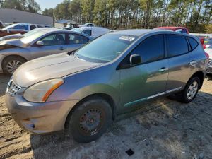 Nissan Rogue S 2.5L 4 2013