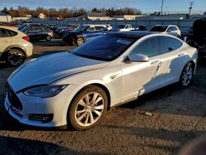 Tesla Model S 2015