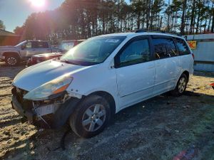 Toyota Sienna CE 3.5L 6 2009