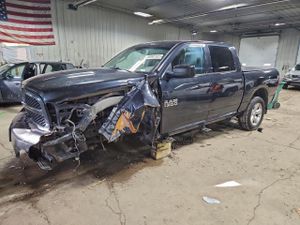 RAM 1500 ST 5.7L 8 2015