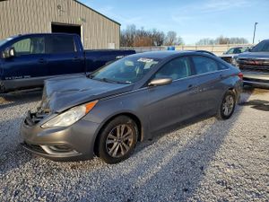 Hyundai Sonata GLS 2.4L 4 2013