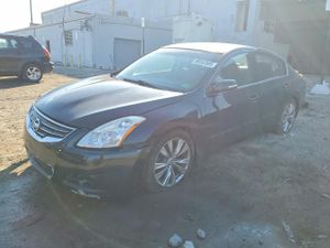 Nissan Altima BASE 2.5L 4 2011