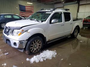 Nissan Frontier CREW CAB SE 4.0L 6 2010