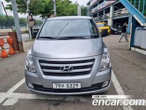 Hyundai Starex Smart 12-Seater Wagon 2016