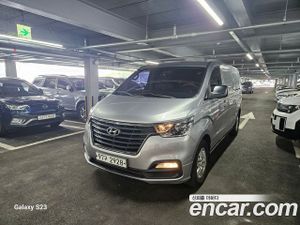 Hyundai Starex Smart Van 3-Seater 2018