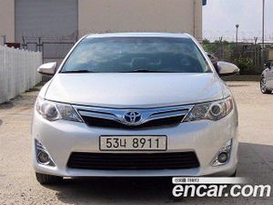 Toyota Camry Hybrid XLE 2012