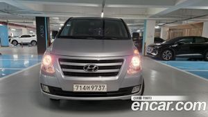 Hyundai Starex Smart 4WD 12-Seater Wagon 2015