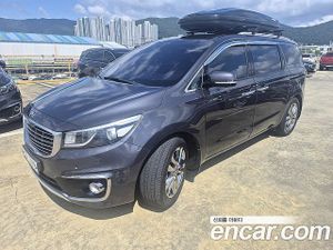 Kia Canival 9-seater Noblesse 2015