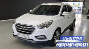 Hyundai Tucson Premium Diesel(e-VGT) 2WD 2013