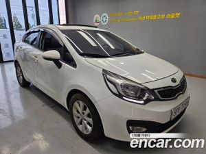 Kia Pride Deluxe 1.4 MPI Sedan 2014