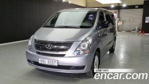 Hyundai Starex CVX Deluxe 5-Seater VAN 2011