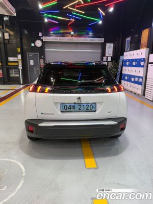 Peugeot 2008 EV GT 2021