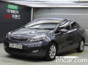 Kia Pride Luxury 1.6 GDI Sedan 2013