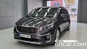 Kia Canival President 7-Seater Limousine 2019