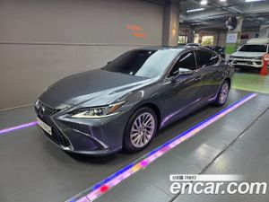 Lexus Es Luxury Plus 2023