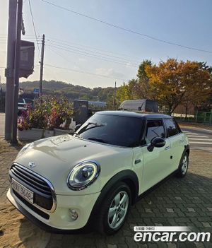 Mini Cooper 3rd 5Door Standard 2017