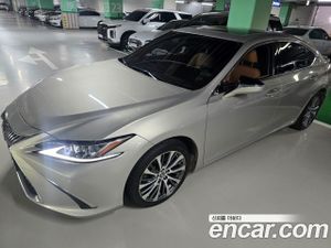 Lexus Es Luxury 2020