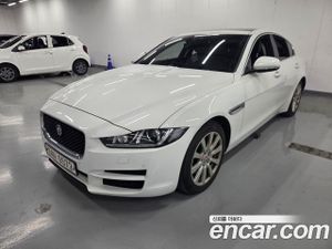Jaguar Xe 20d Prestige 2016