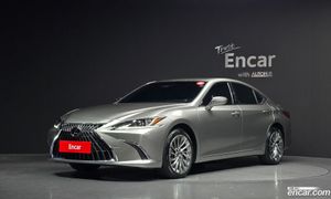 Lexus Es Luxury Plus 2024