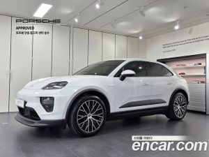 Porsche Macan Base 4 2025
