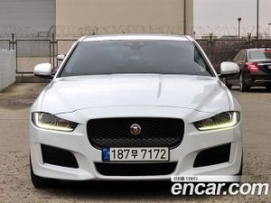Jaguar Xe 20t Prestige 2016