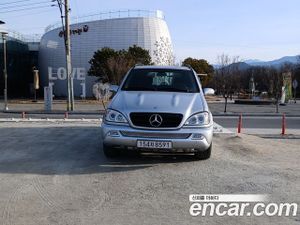 Mercedes-benz M-class ML320 2001
