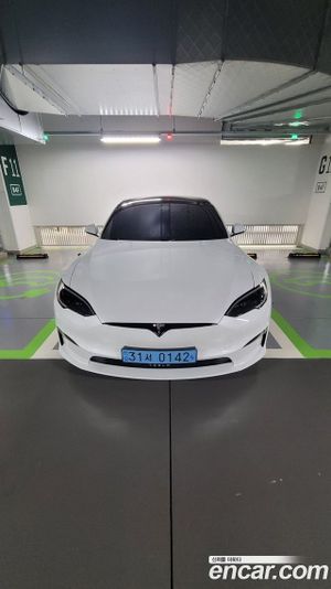 Tesla Model s Plaid 2023